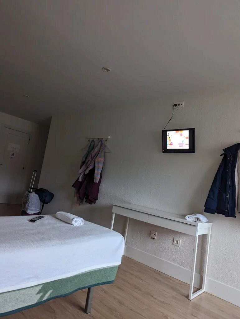 Hospedaje en Burgos España: Reseña del Hostel Boreal Solano – Viaja Con  Marian