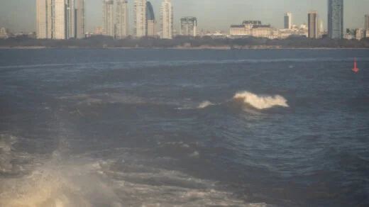 Salida de Buquebus de Buenos Aires a Colonia